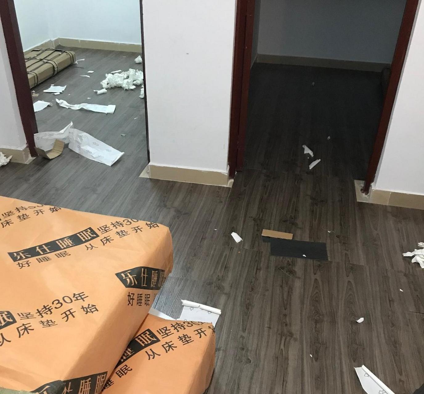 墙面砖坏了一块怎么能补进一块新的呢图片(墙面砖坏了一块怎么能补进一块新的呢图片大全) 墙面砖坏了一块怎么能补进一块新的呢图片(墙面砖坏了一块怎么能补进一块新的呢图片大全)