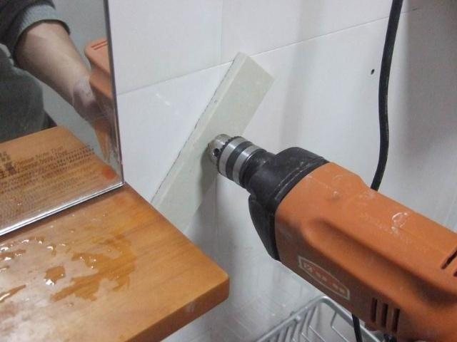墙砖上打孔方法视频教学(墙砖上打孔方法视频教学图片) 墙砖上打孔方法视频教学(墙砖上打孔方法视频教学图片)